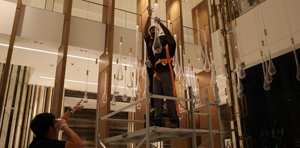 hotel chandelier cleaning experts